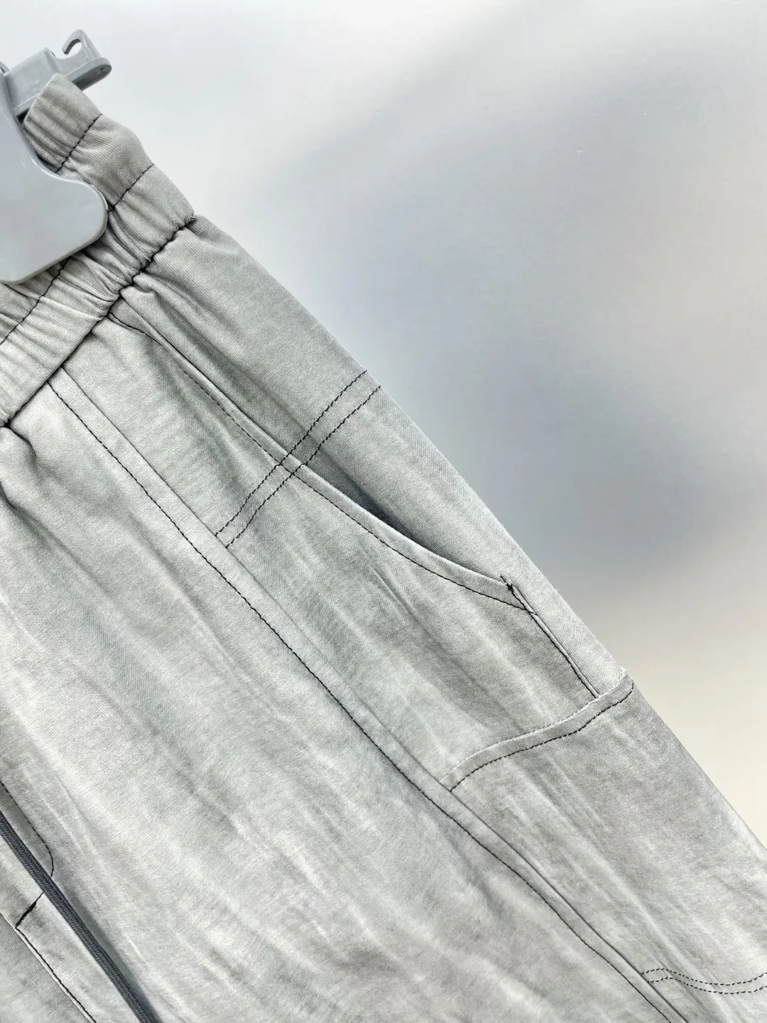 Bal*Paris 2026 summer New Arrival brand LOGO shorts DD are on sale simultaneously on the official website. Brand Classic LOGO casual pants, customized fabrics, excellent comfort and strong touch. Highly recognisable, perfect appearance and craftsmanship. Size:M-3XL